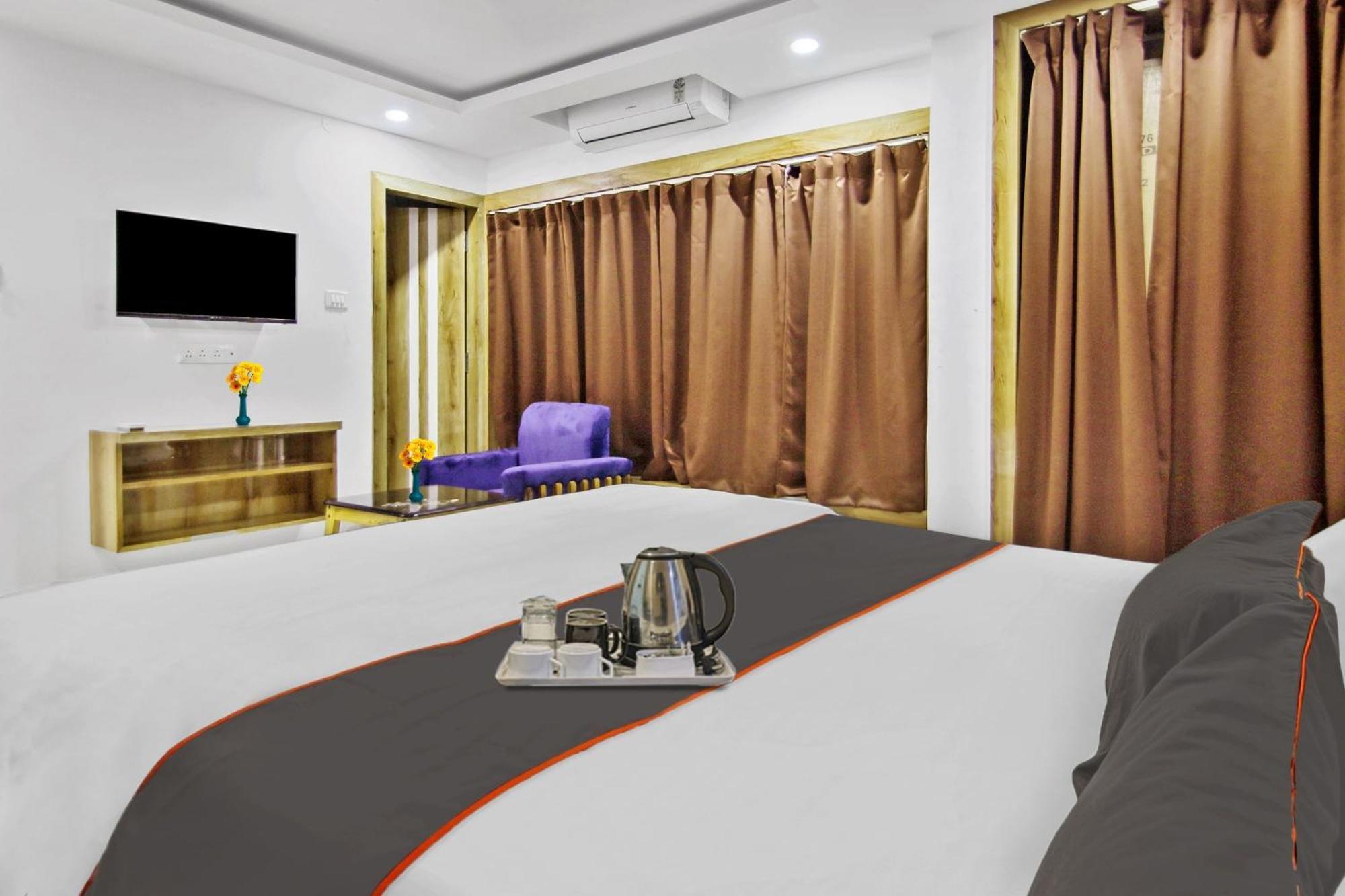 Capital O The Jumar Hotel Silwai Екстериор снимка
