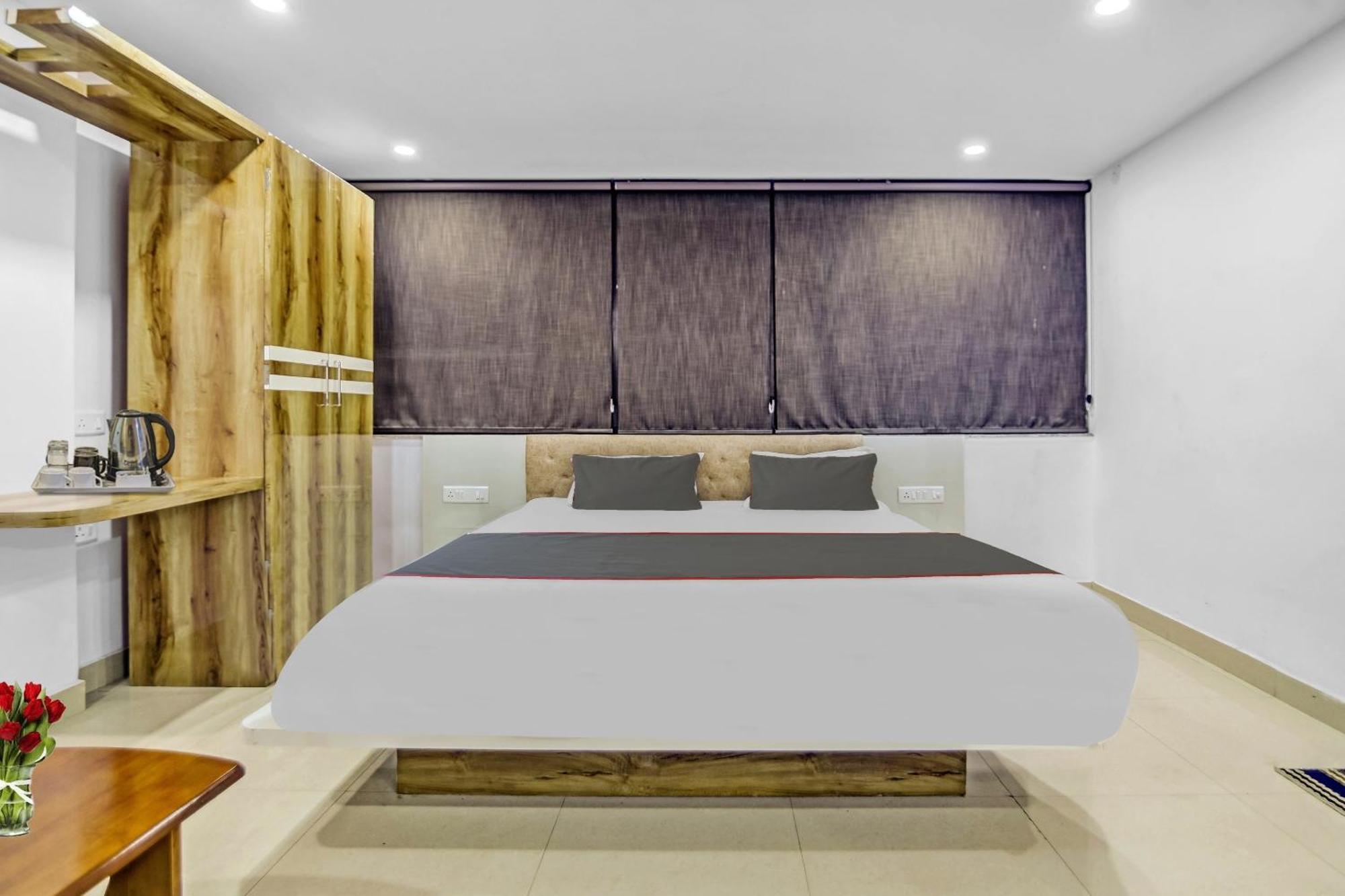 Capital O The Jumar Hotel Silwai Екстериор снимка