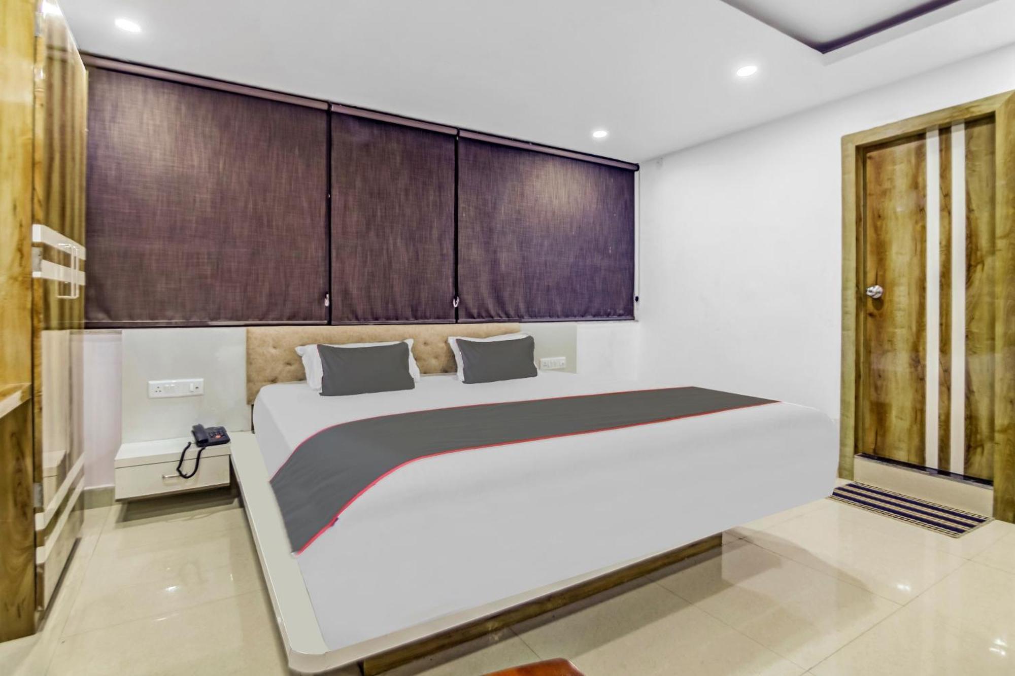 Capital O The Jumar Hotel Silwai Екстериор снимка